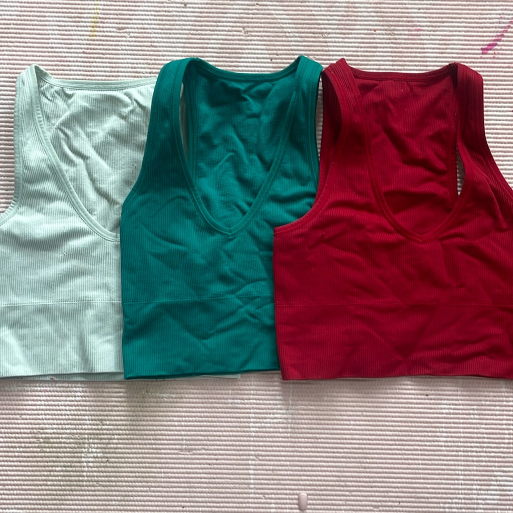 Athleta V Neck Tank Set Of 3
